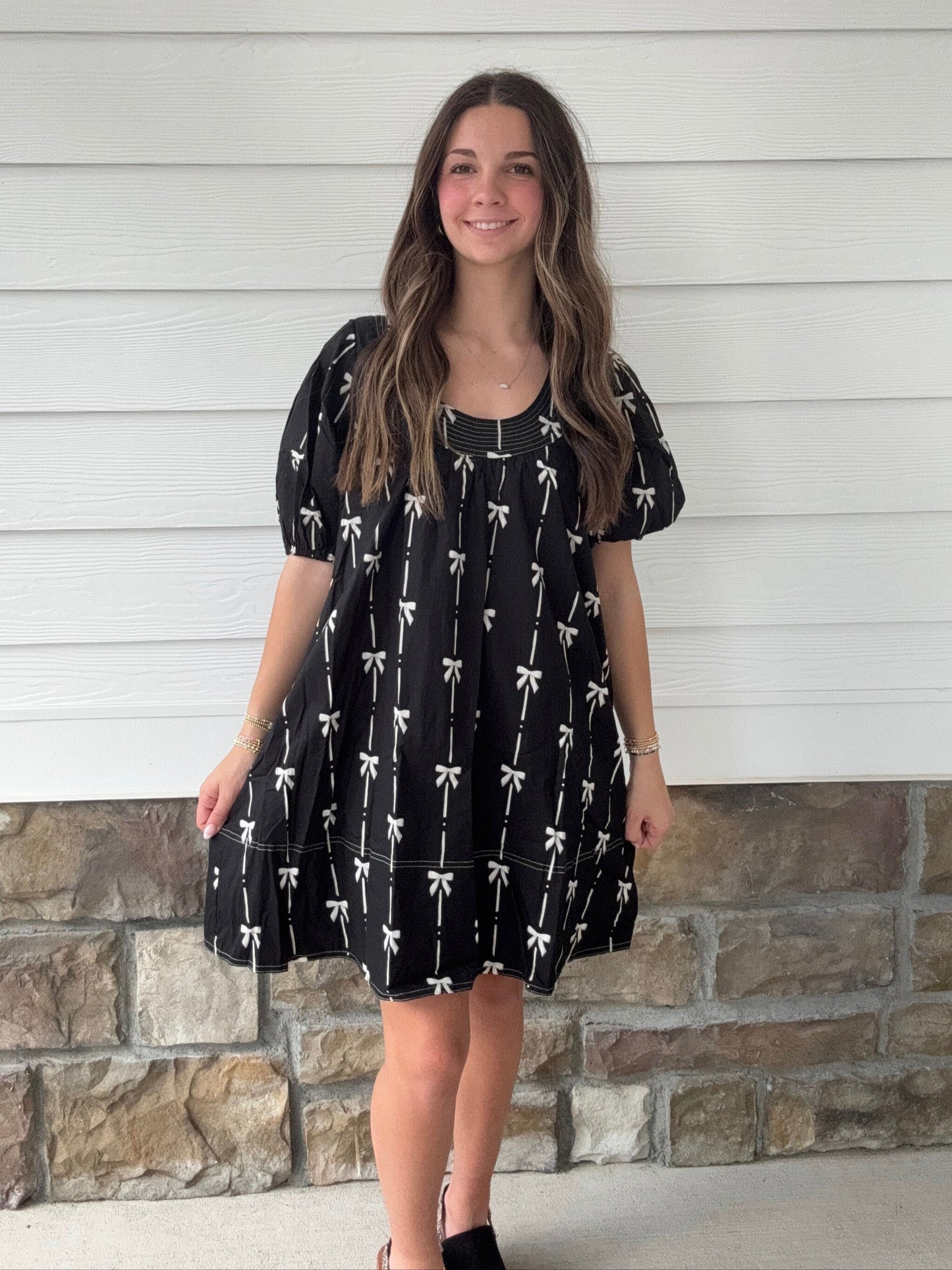 Gigio - Bow Print Round-Neck Mini Dress with Puff Sleeves