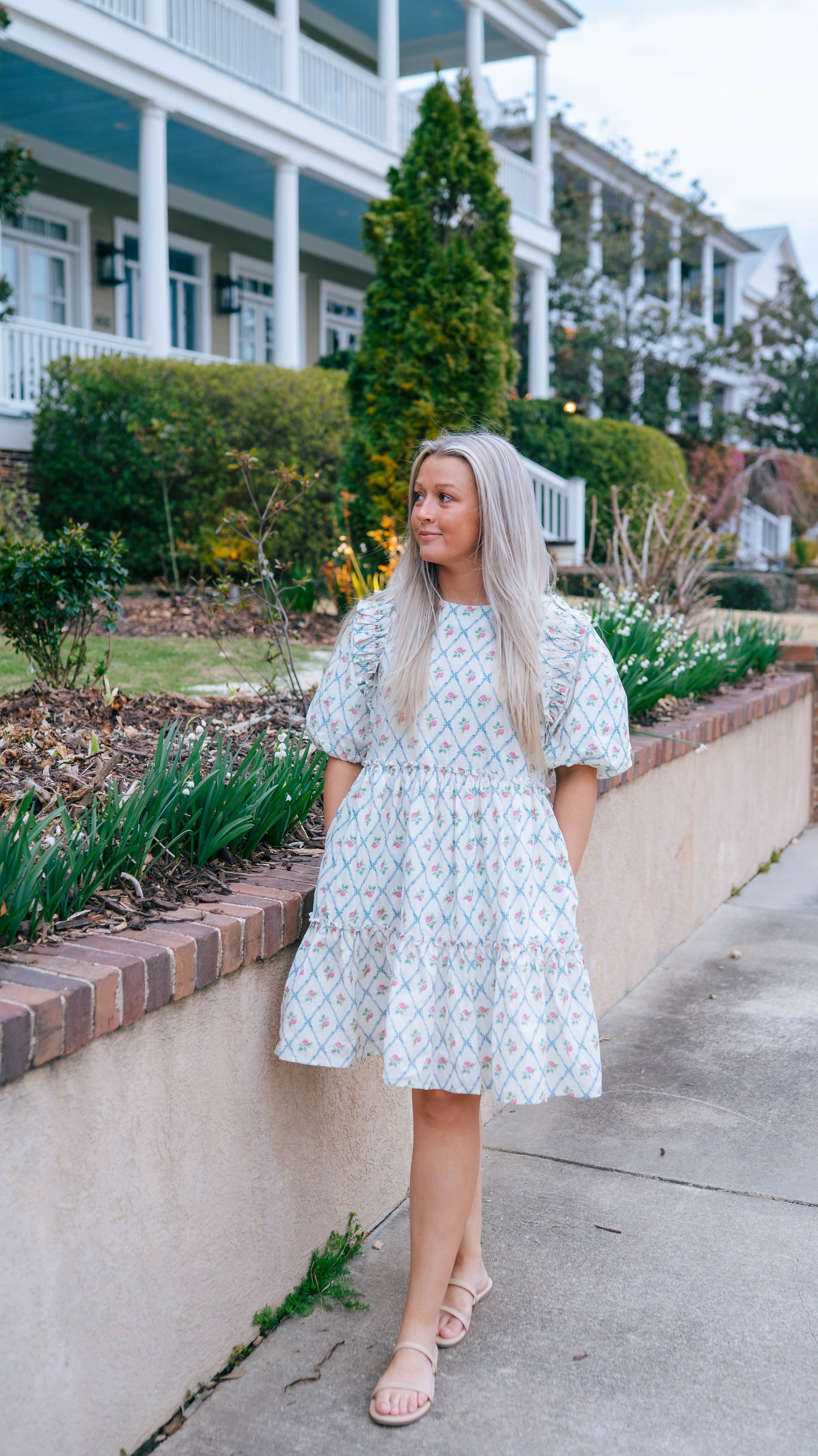 GIGIO - Round Neck Mini Babydoll Dress with Puff Sleeves and Ruffle Details