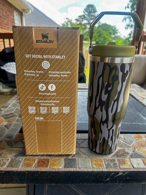30 Oz Mossy Oak Tumbler