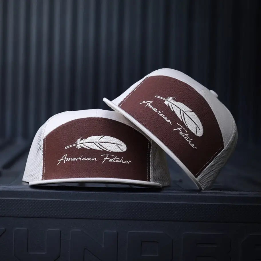 7 Panel - Ivory/Brown Feather Hat